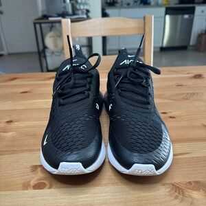 Nike Women’s Air Max 270 Size 8.5